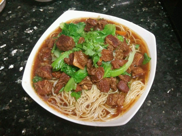 牛腩面 