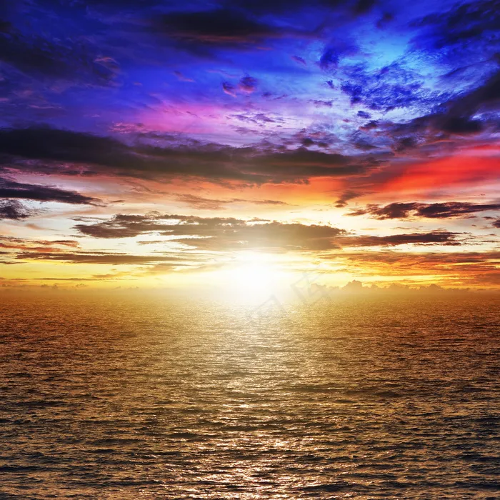 夕阳海边美景图片