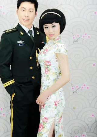 传统家族的结婚照图片