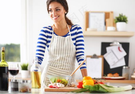 厨师装扮的大人小孩烹饪美食健康家庭情侣亲子素材