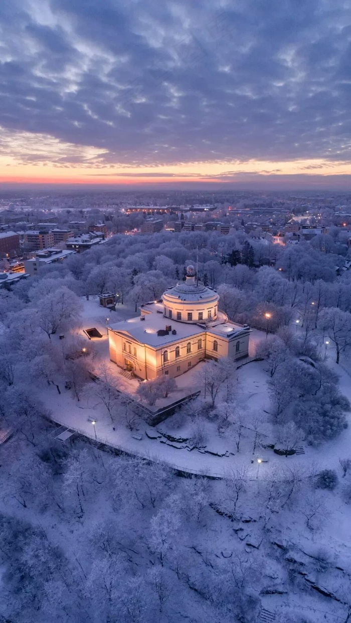 下雪的城市高清摄影图片