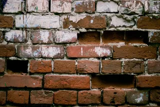 年久失修的红色砖墙高清摄影图片