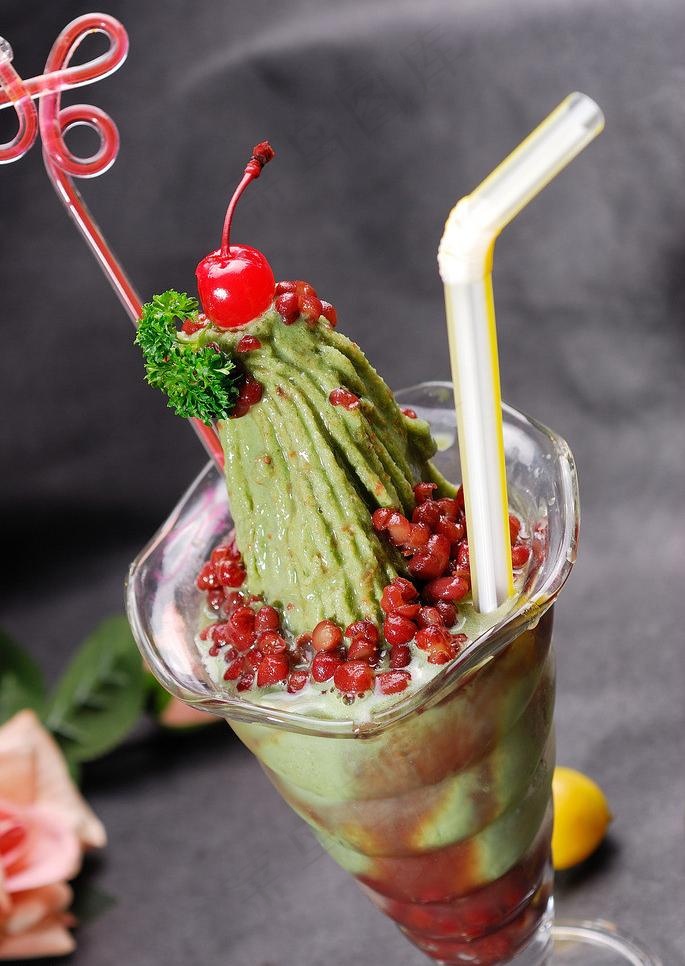 抹茶红豆沙冰图片