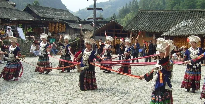 苗舞图片