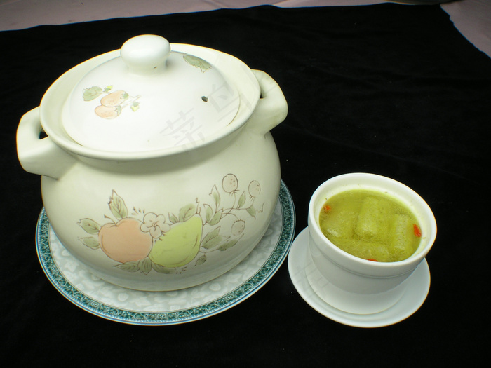 竹荪土鸡汤