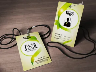 绿色创意简约工作证模板