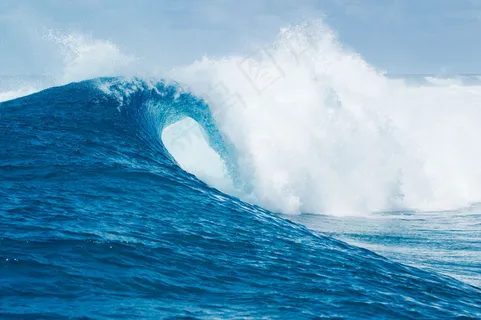 海面上的浪花 海面上的浪花