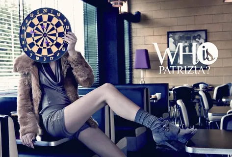 时尚奢侈品牌2010秋冬宣传广告图...