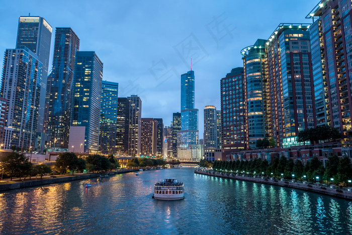 夜晚都市景色