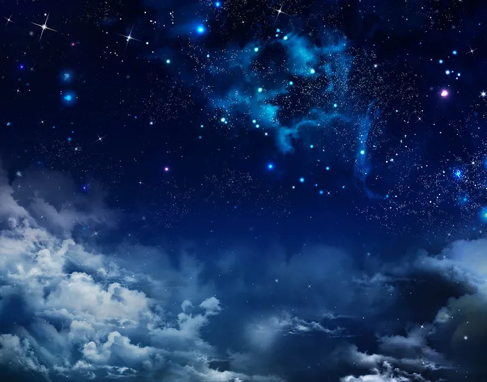白云与繁星点点的夜空树