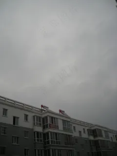 阴天的小区图片