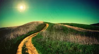 高清风景图山间小路稻草