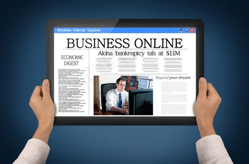 双手拿平板电脑psd素材 双手拿平板电脑psd素材