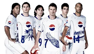 百事足球巨星图片