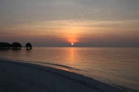 海上残阳图片 海上残阳图片