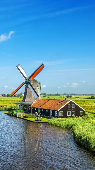 风车木屋高清摄影图片