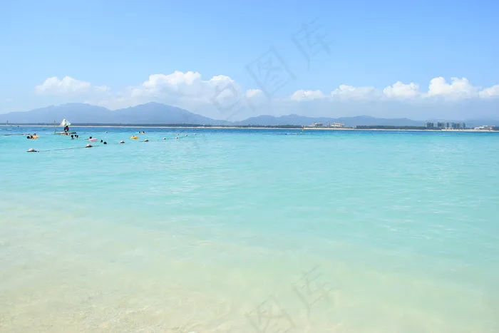 三亚海滨浴场图片