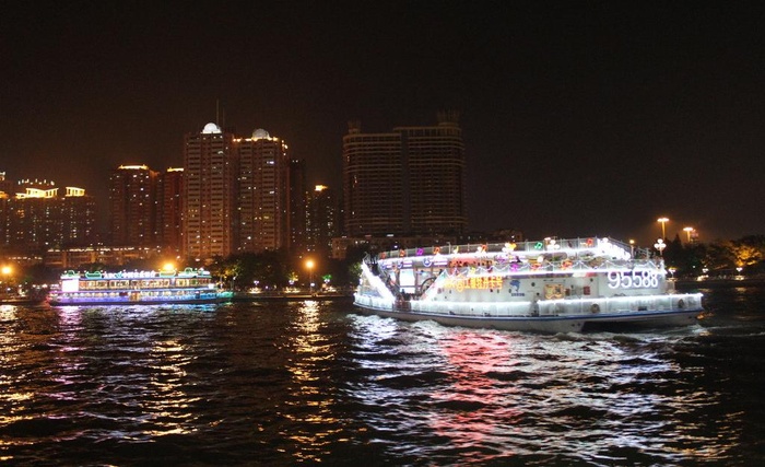 江中游艇图片
