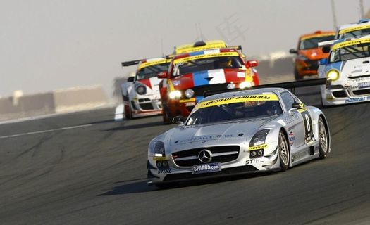 奔驰赛车竞赛图片