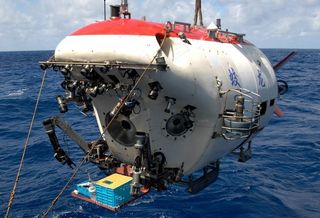 蛟龙号深潜器图片