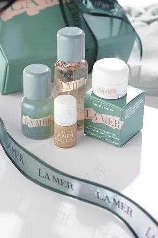 世界*护肤品海蓝之谜图片