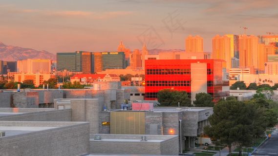 时间的推移拉斯维加斯天际线通过建筑...