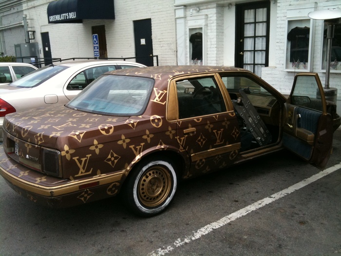 奢侈品包装车图片