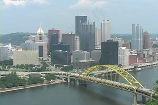 Fort Pitt桥和城市景观的股...