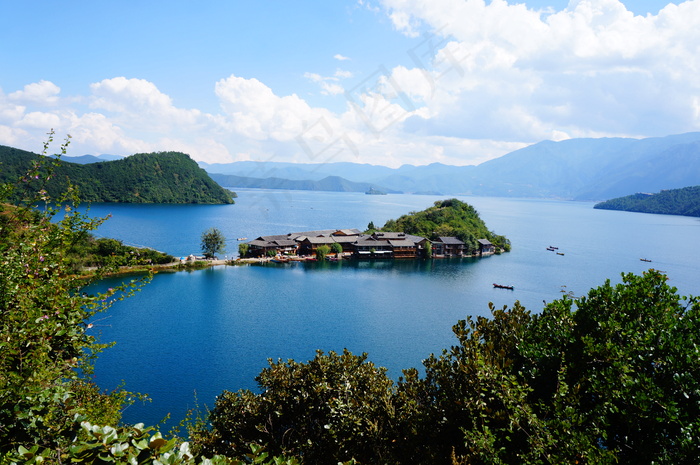 泸沽湖风光图片