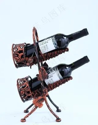 葡萄酒和酒架图片