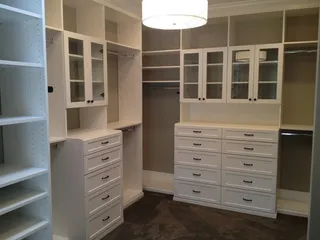 衣帽间衣柜效果图