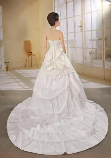 婚纱模特图片 婚纱模特图片