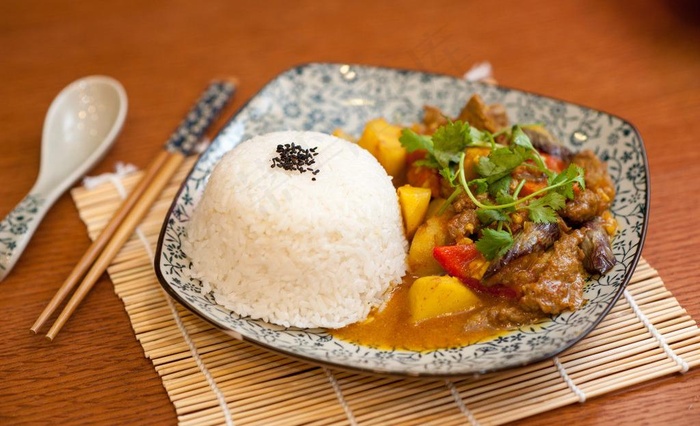 土豆牛肉饭图片