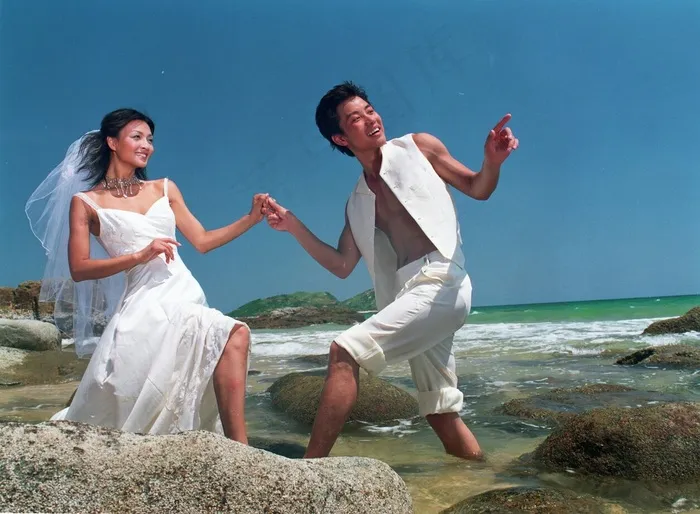 海滩情缘图片