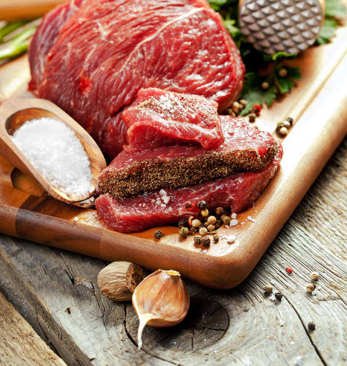 大蒜配料与牛肉