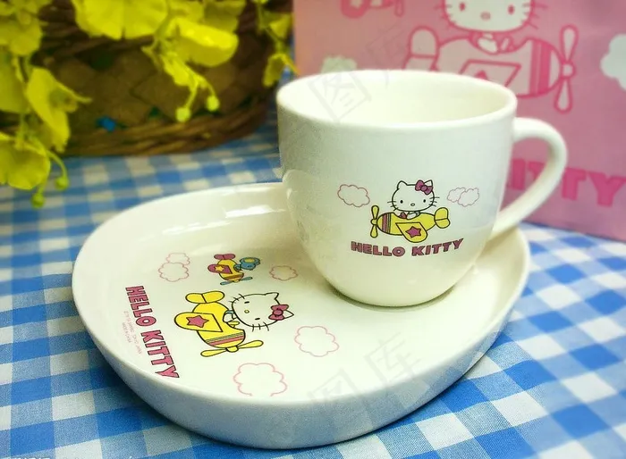 hello kitty杯子图片