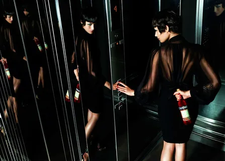 金巴利红酒广告 电梯篇图片