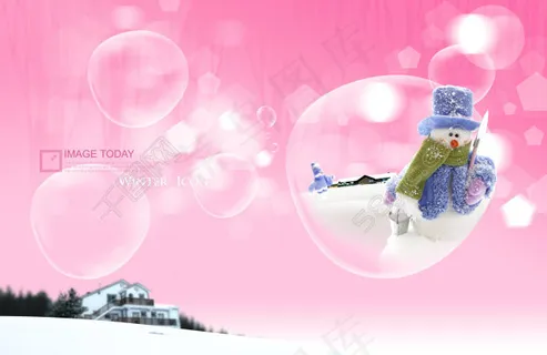 粉色背景前的泡泡和雪人