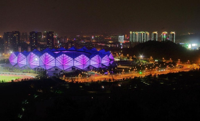 深圳龙岗大运场馆夜景图片