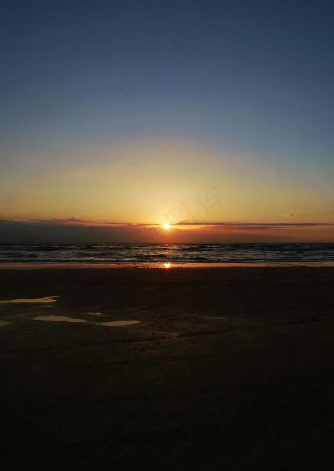 夕阳海景图片