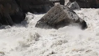 1080P虎跳峡长江漂流实拍视频1080P虎跳峡长江漂流实拍