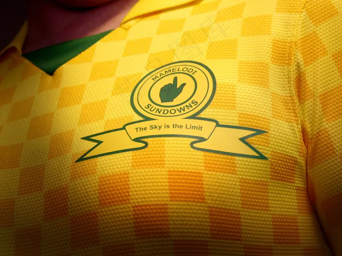 足球俱乐部队服图片