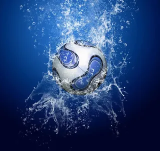 动感水花足球图片