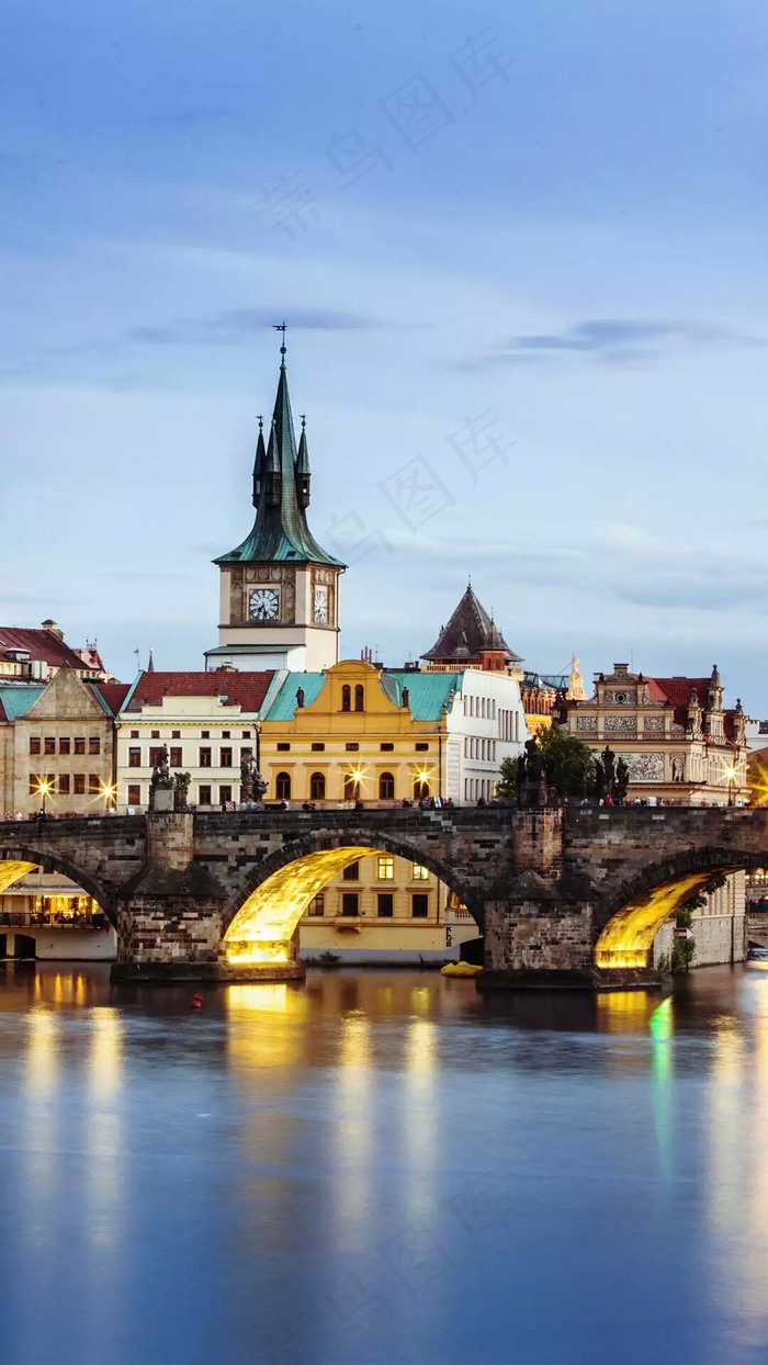 外国特色建筑河道与桥高清摄影图片