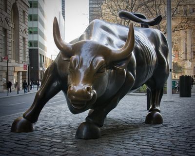 铜牛雕塑