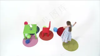 八岁双胞胎女孩打扮股票视频