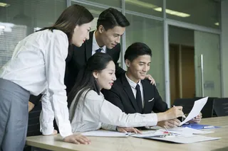 简约高端商务团队图文宣传PR模板简约高端商务团队图文宣传PR