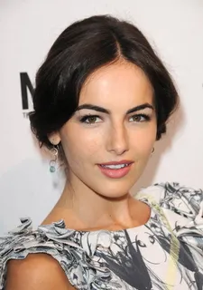 卡米拉·贝尔图片