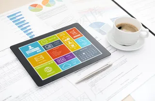 平板电脑与咖啡