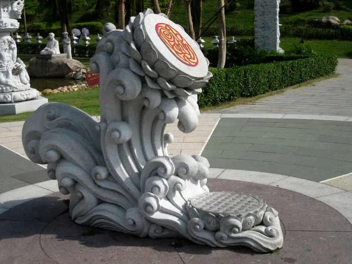 海浪圆雕半侧面图片